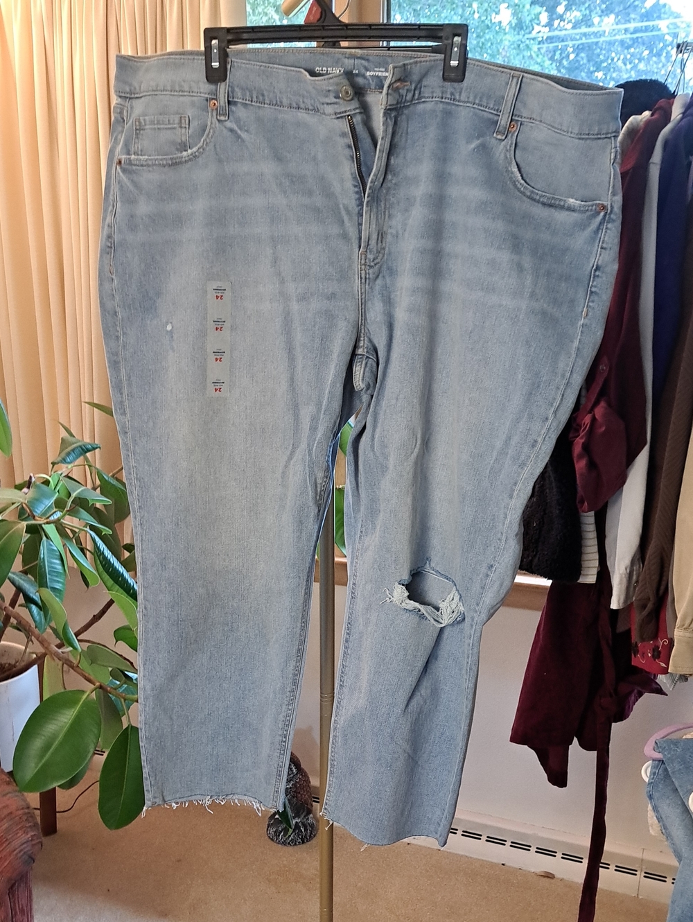 Light Blue Women's Mid-Rise Boyfriend Distressed Jeans Size 24 Inseam 25"